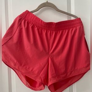 Athleta racer run Mesh shorts 4 in size XL